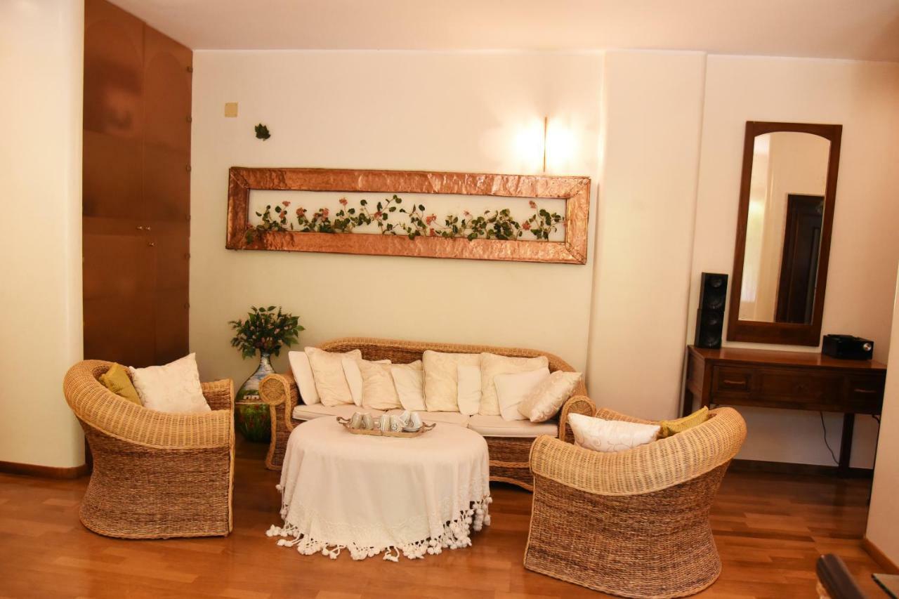 B&B Al Vecchio Glicine Torre Canne Exterior foto
